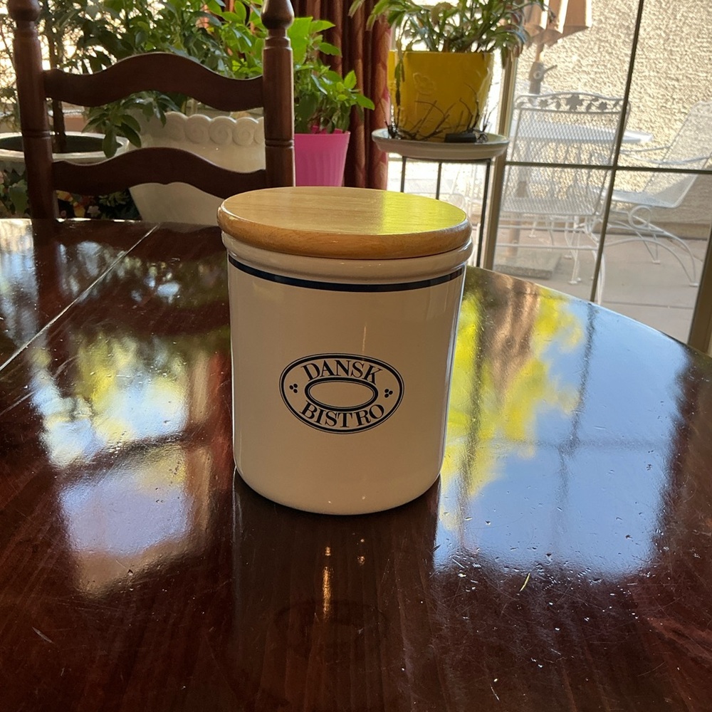 Dansk Bistro White Canister with Wooden Lid